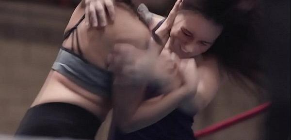  Lesbian jiu jitsu expert fucks asian gf